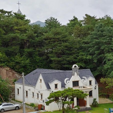 The Castle Stay Chuncheon Eksteriør bilde