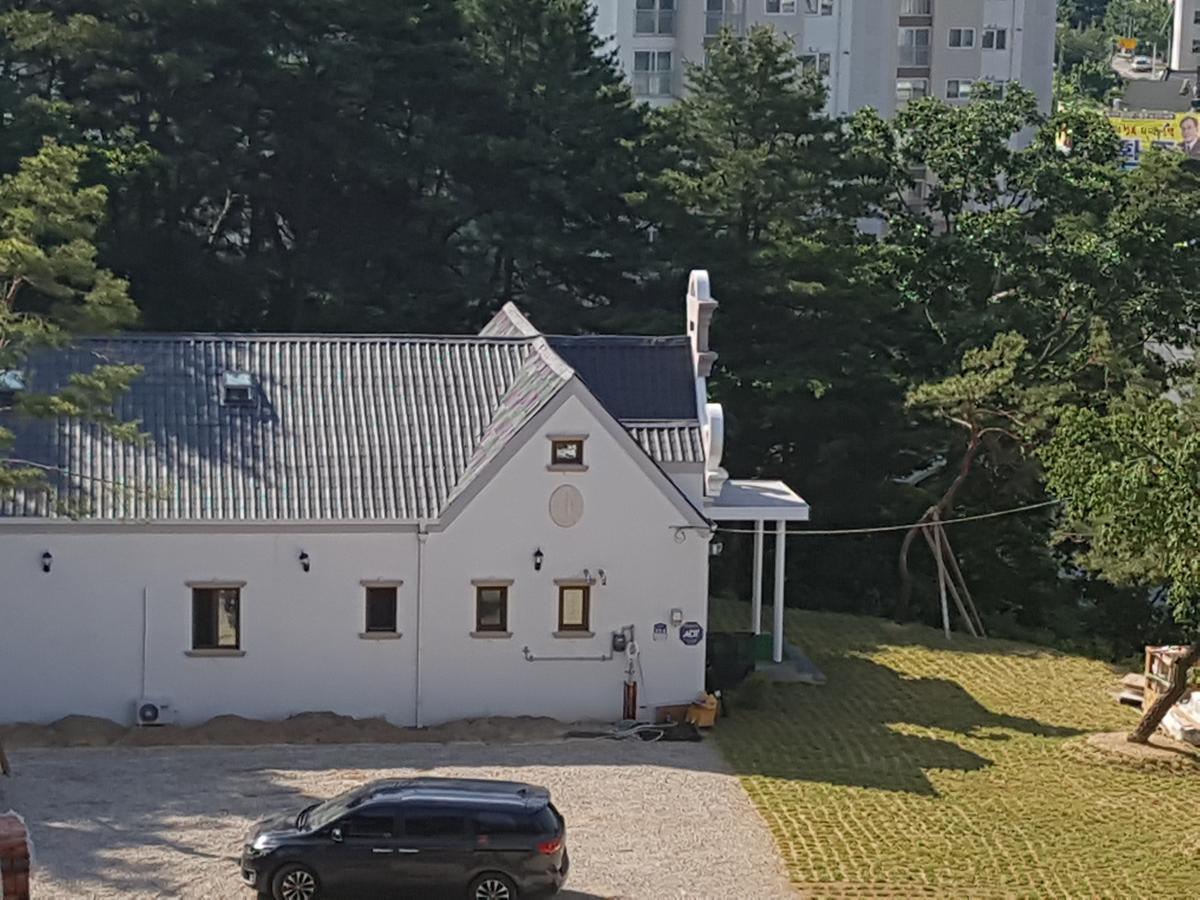 The Castle Stay Chuncheon Eksteriør bilde